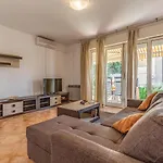 Regi Vi Appartement *