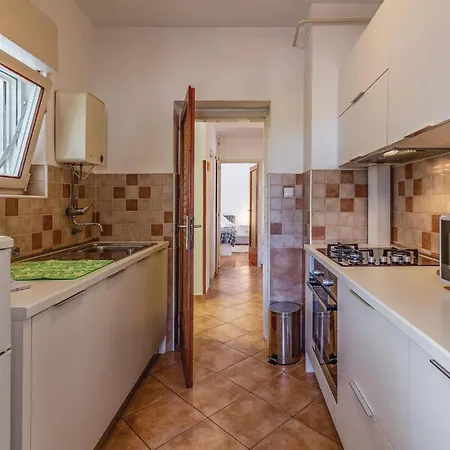 Cozy In With Wifi Apartment